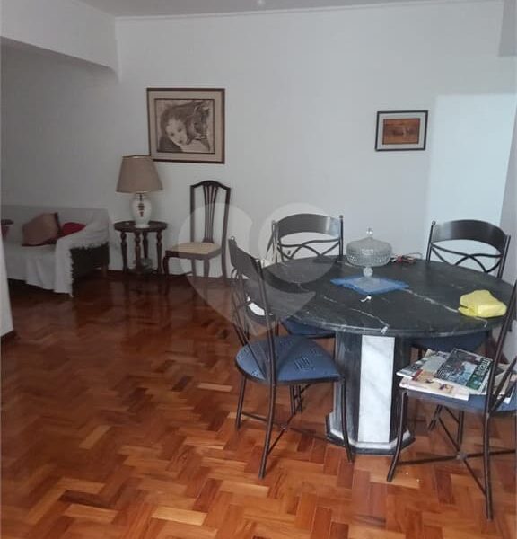 Apartamento com 2 Quartos à venda, 158M²