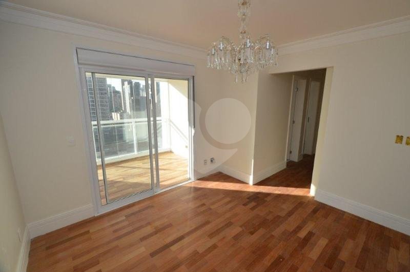 Apartamento com 3 Quarto à Venda, 203M²