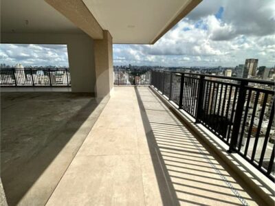 Apartamento com 3 Quartos à Venda, 227M²