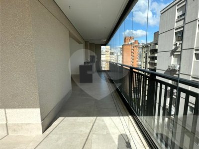 Apartamento com 4 Quartos à Venda, 227M²